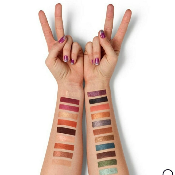 UD Born To Run Eyeshadow Palette - Picture 10 of 14